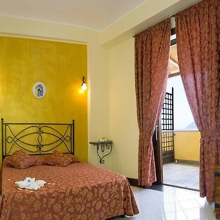 A Pinnata Hotel 4*