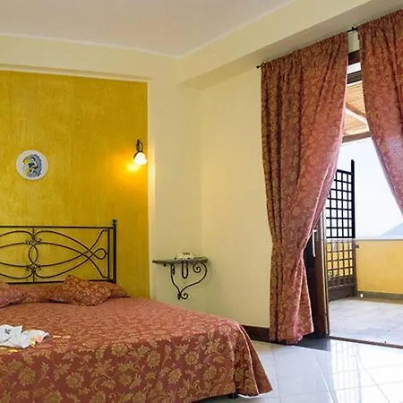 에이 핀나타 호텔 4*