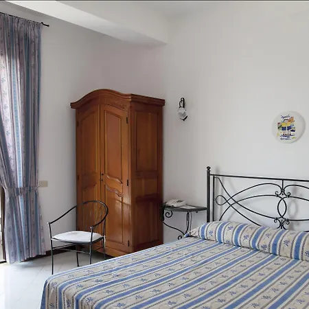 A Pinnata Hotell