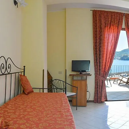 A Pinnata Hotel Lipari (Isola Lipari)