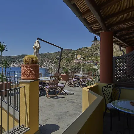 A Pinnata Lipari (Isola Lipari)