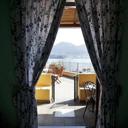 A Pinnata فندق 4*