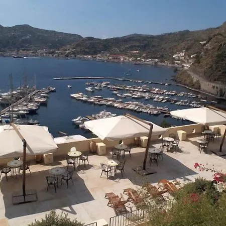 品纳塔酒店 利帕里