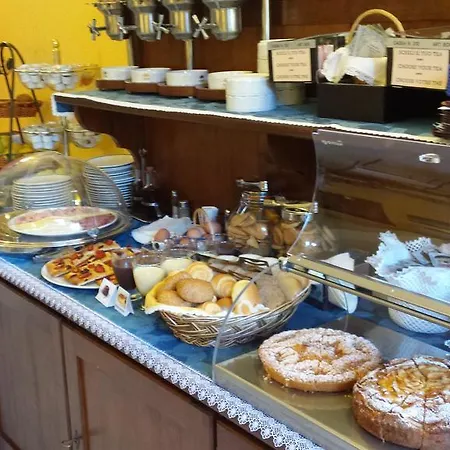 A Pinnata 4* ليباري