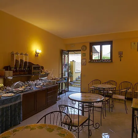 A Pinnata Hotel 4*