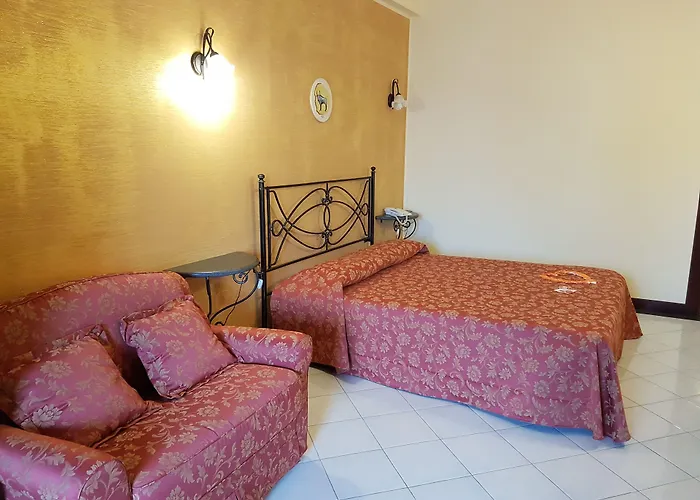 A Pinnata 4* ليباري