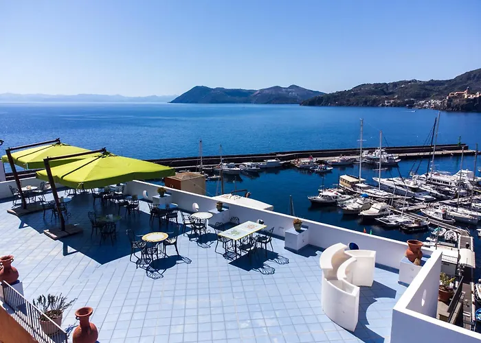 A Pinnata فندق ليباري